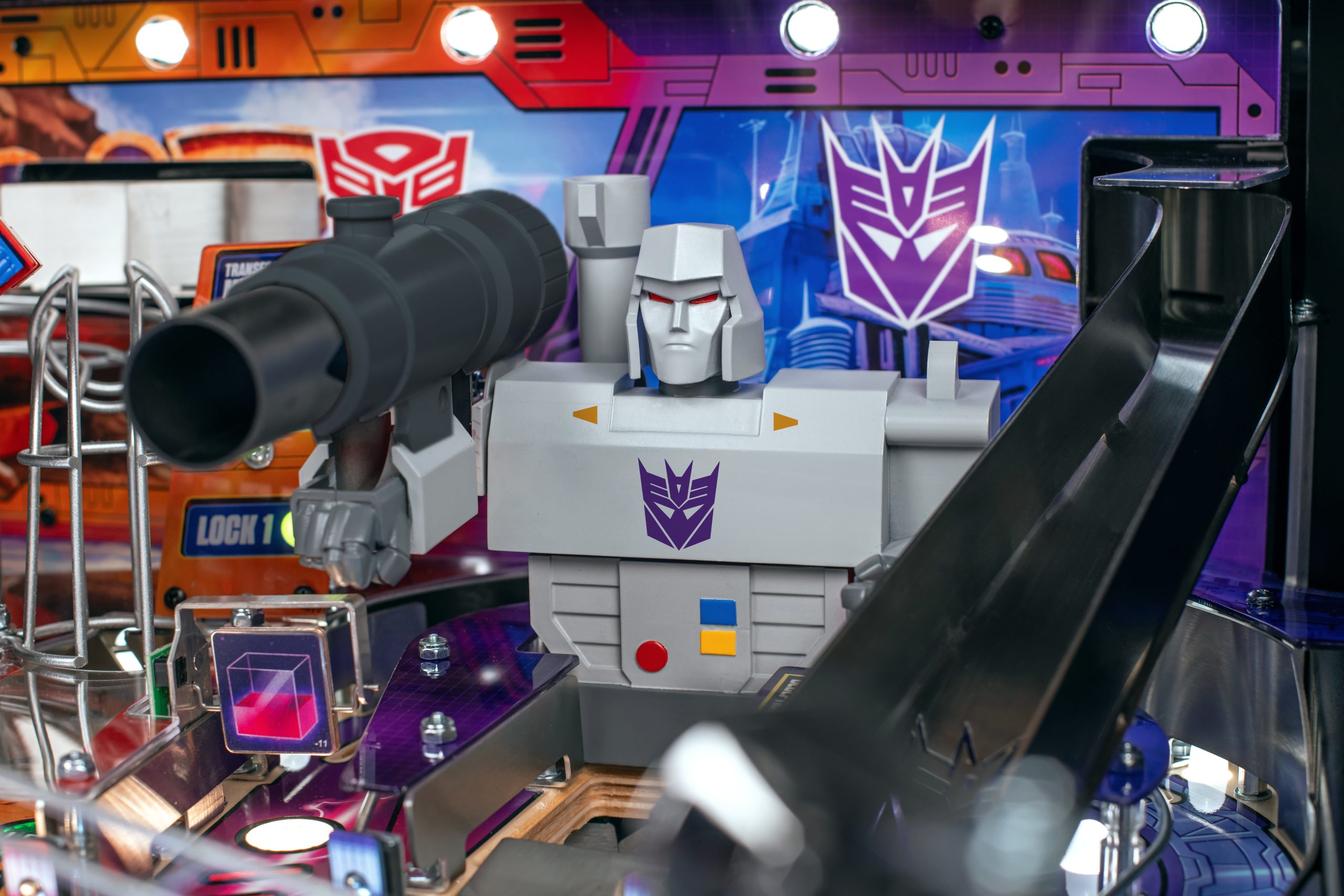 TRANSFORMERS: More Than Meets the Eye Pro - Image 5