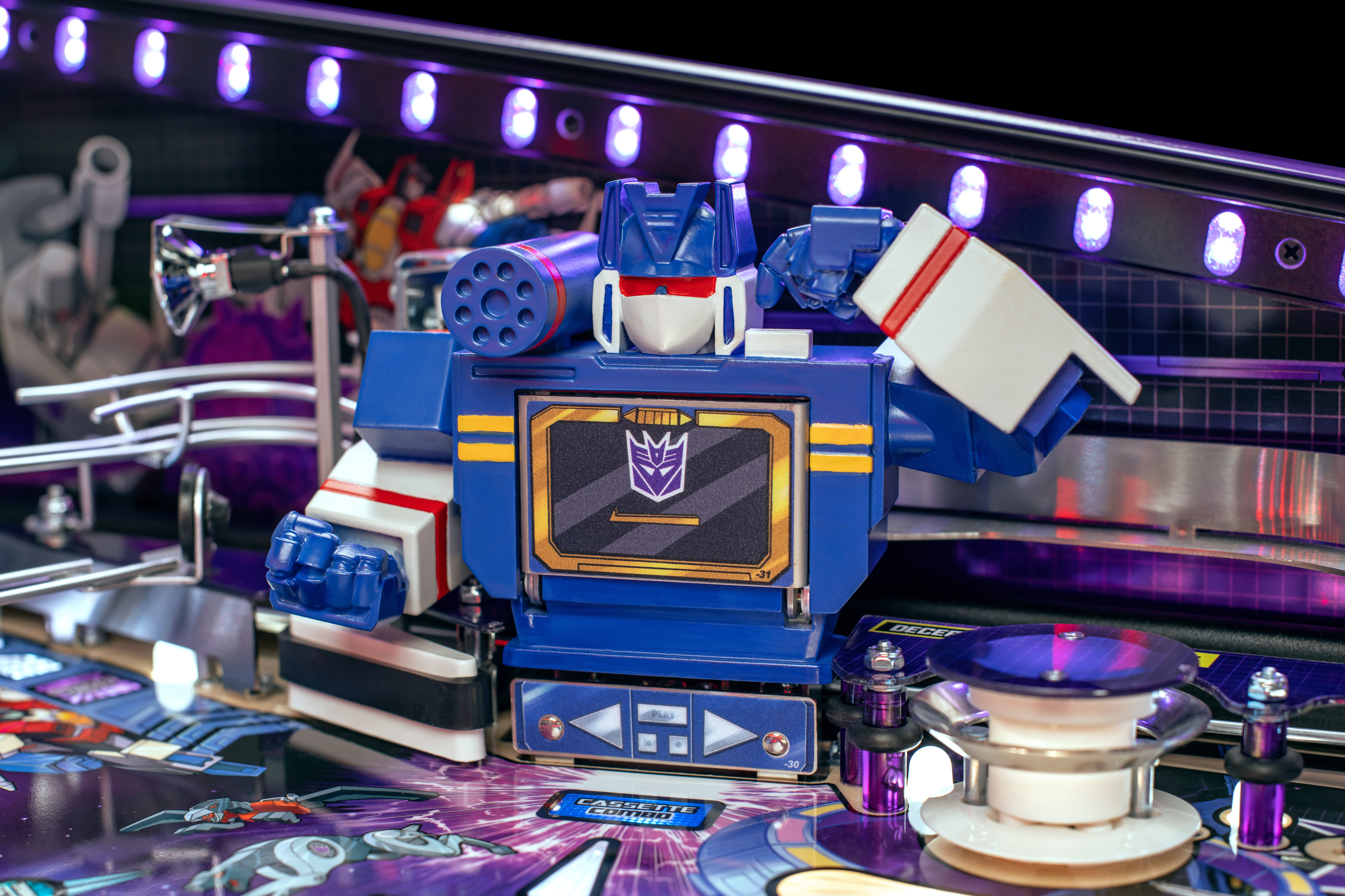 TRANSFORMERS: More Than Meets the Eye Limited - Image 9