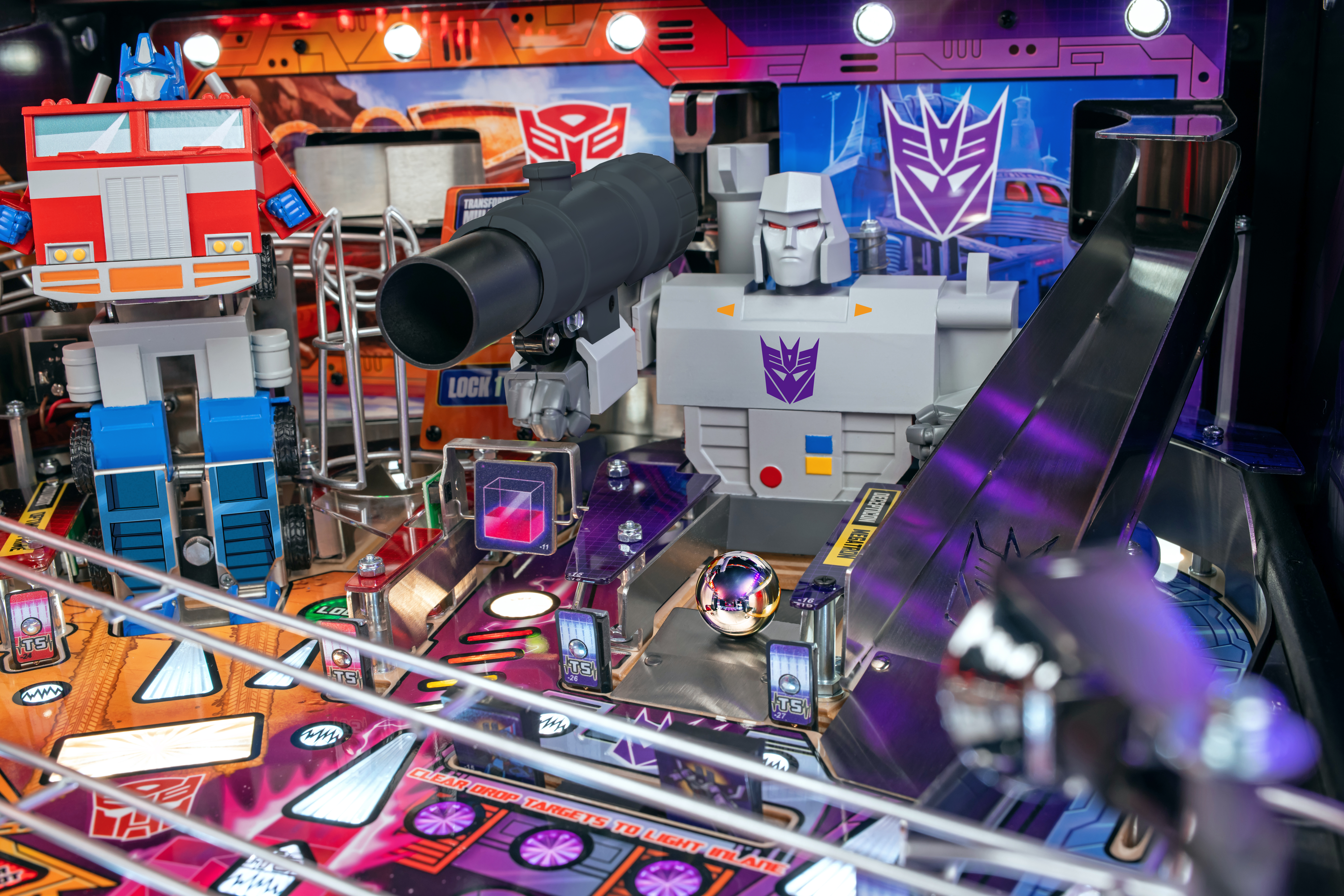 TRANSFORMERS: More Than Meets the Eye Limited - Image 10